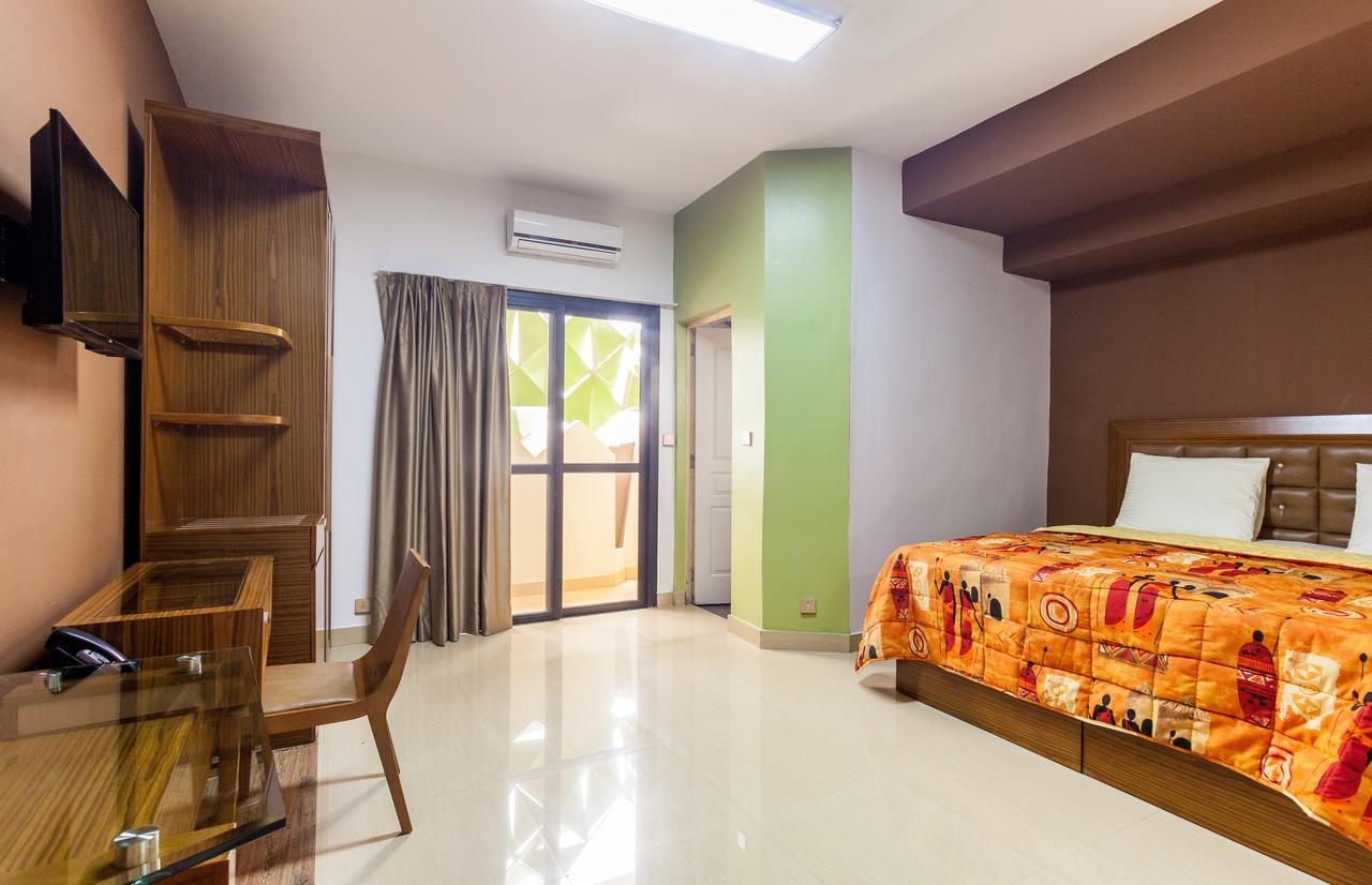 Wakola Hotel Cheikh Anta Dakar Extérieur photo