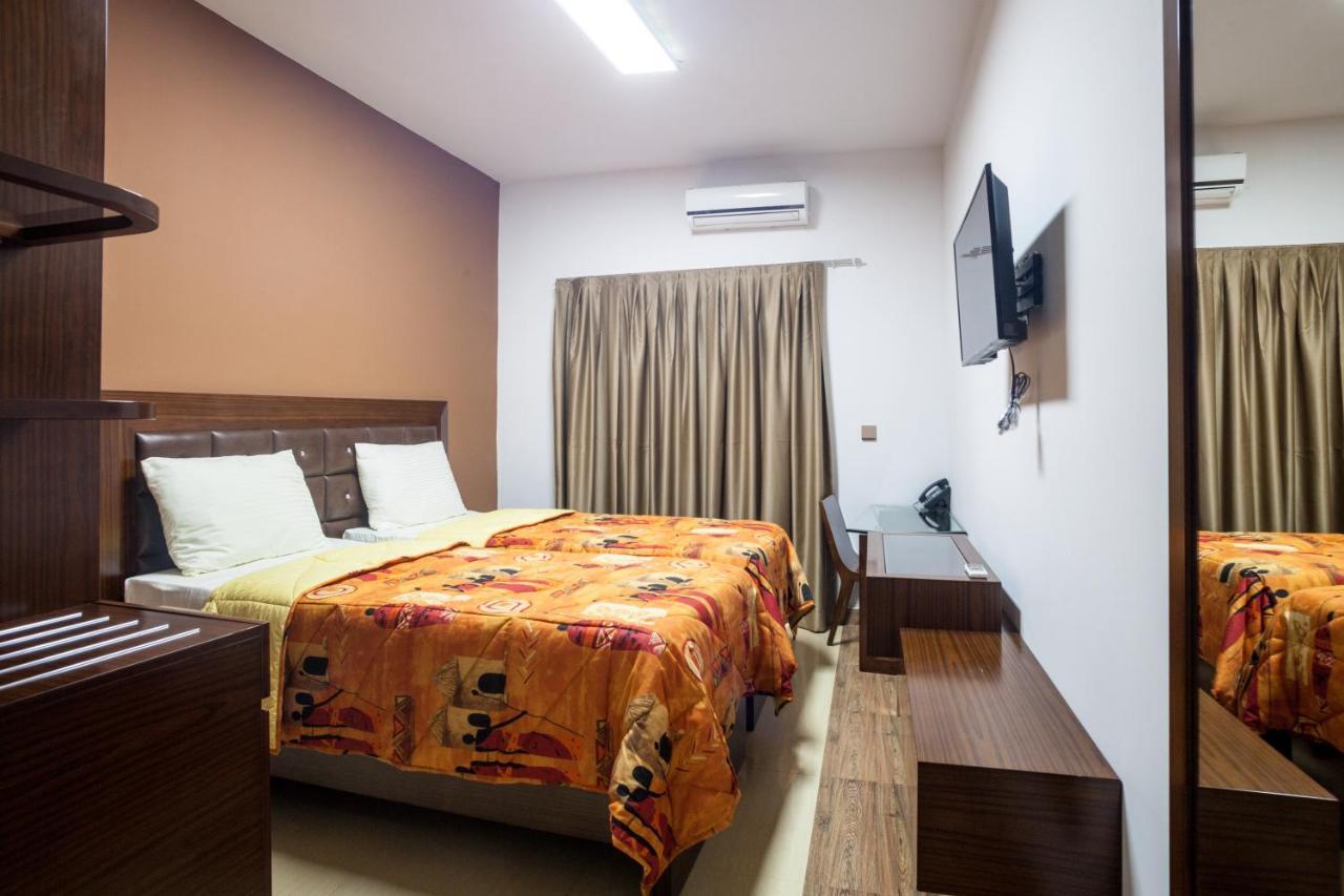 Wakola Hotel Cheikh Anta Dakar Extérieur photo