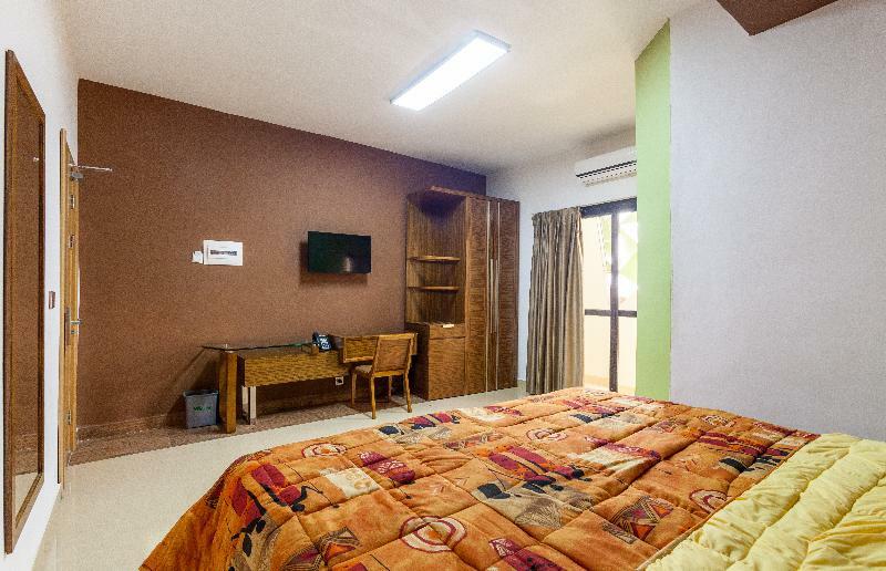 Wakola Hotel Cheikh Anta Dakar Extérieur photo